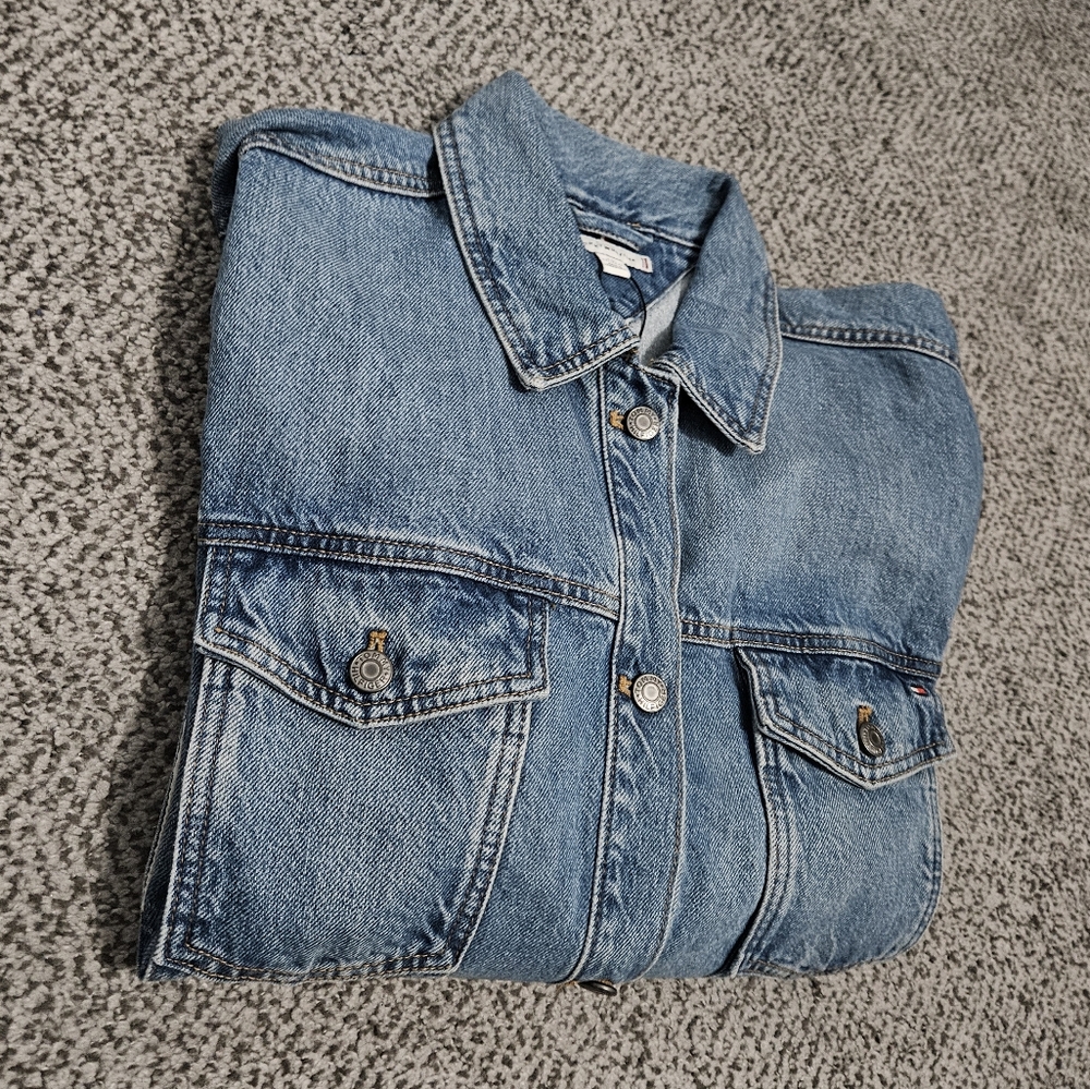 NWT: Women's Tommy Hilfiger Classic Denim Jacket - XXL